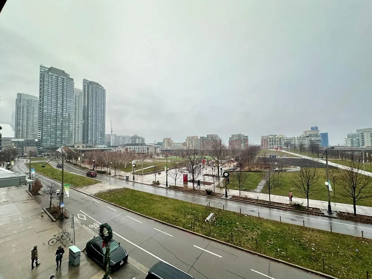 Apartment Spacious 2Bdrms & 2Baths With 3 Real Beds Toronto Canada